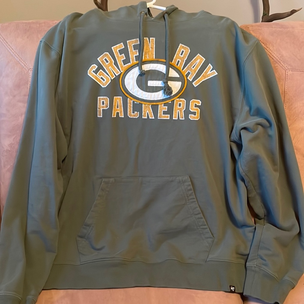 Men’s hooded Green Bay Packers sweatshirt size XL